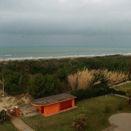 Appartamento Vicino Alla Spiaggia 칼람브로네 외부 사진