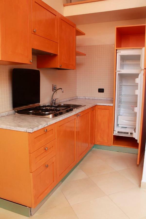 Appartamento Vicino Alla Spiaggia 칼람브로네 외부 사진